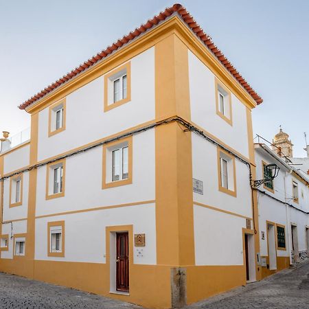 Azinheira Suites Townhouse - Alojamento Turistico (Adults Only) 埃尔瓦斯 外观 照片