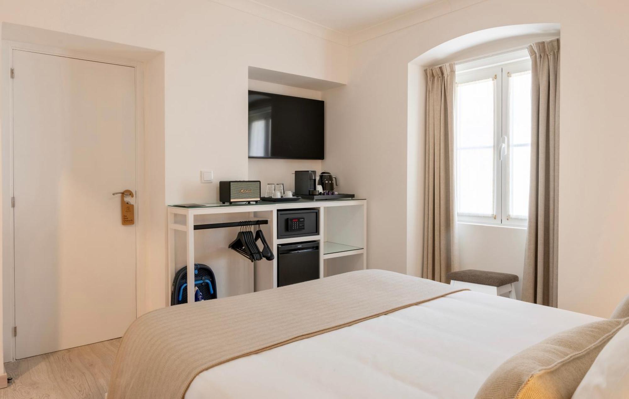 Azinheira Suites Townhouse - Alojamento Turistico (Adults Only) 埃尔瓦斯 外观 照片