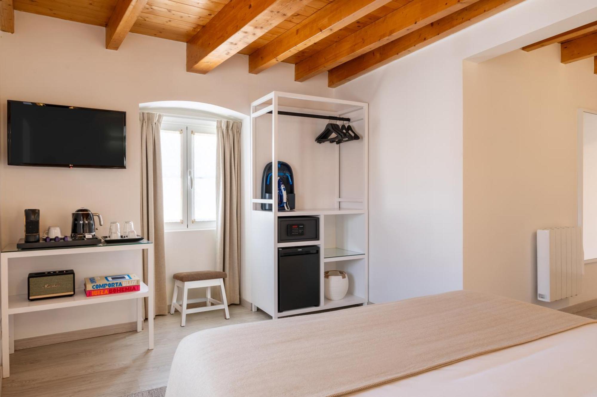 Azinheira Suites Townhouse - Alojamento Turistico (Adults Only) 埃尔瓦斯 外观 照片