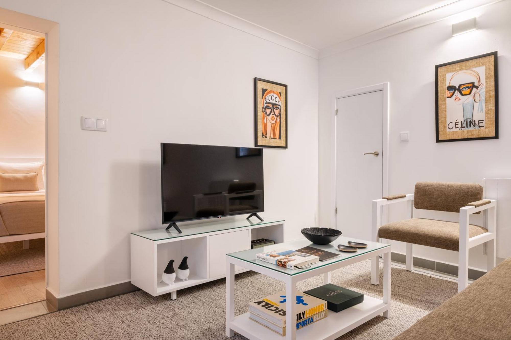 Azinheira Suites Townhouse - Alojamento Turistico (Adults Only) 埃尔瓦斯 外观 照片
