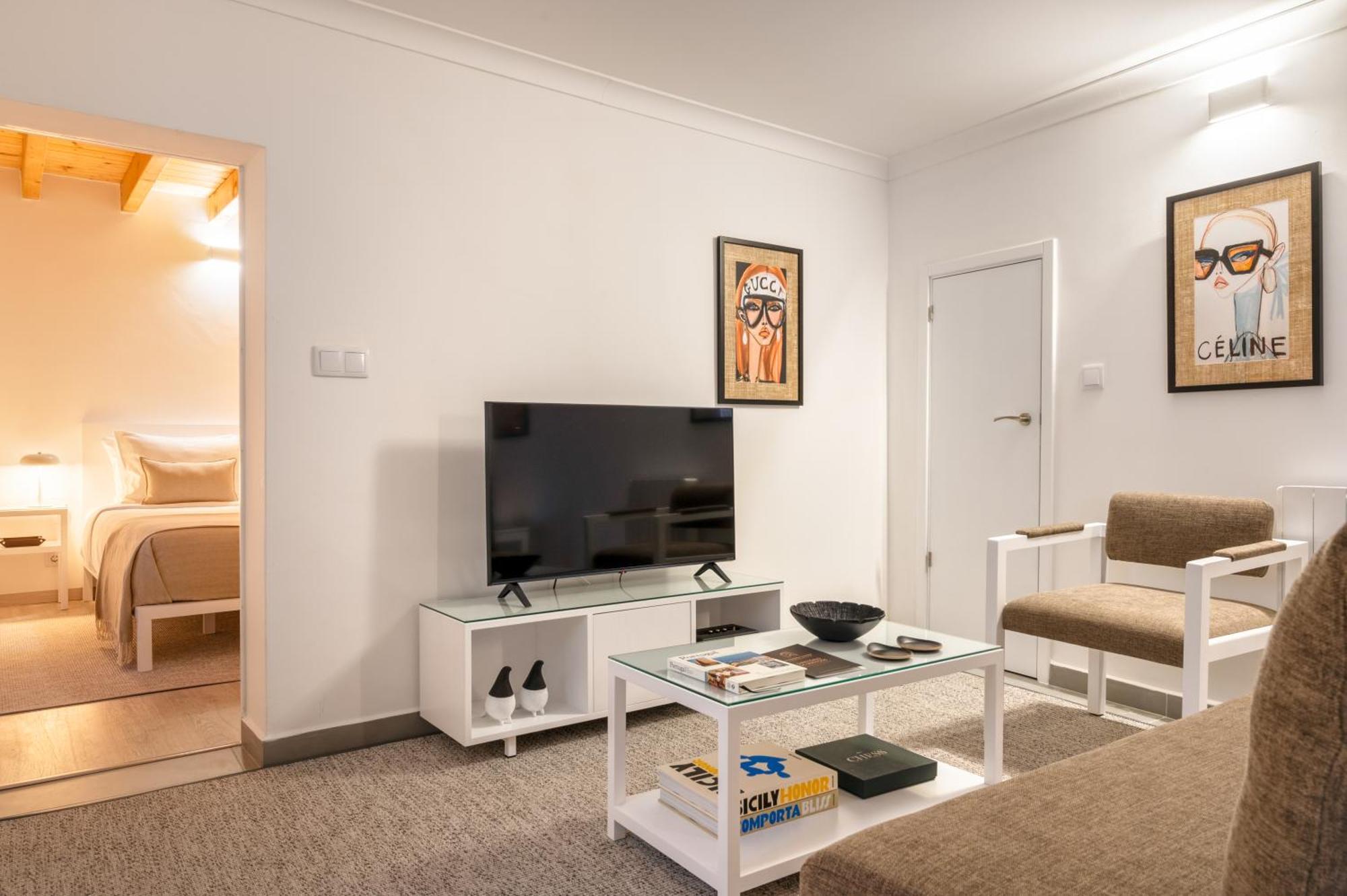 Azinheira Suites Townhouse - Alojamento Turistico (Adults Only) 埃尔瓦斯 外观 照片