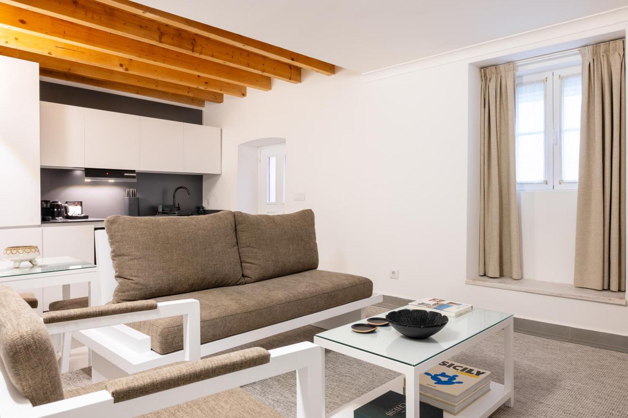 Azinheira Suites Townhouse - Alojamento Turistico (Adults Only) 埃尔瓦斯 外观 照片